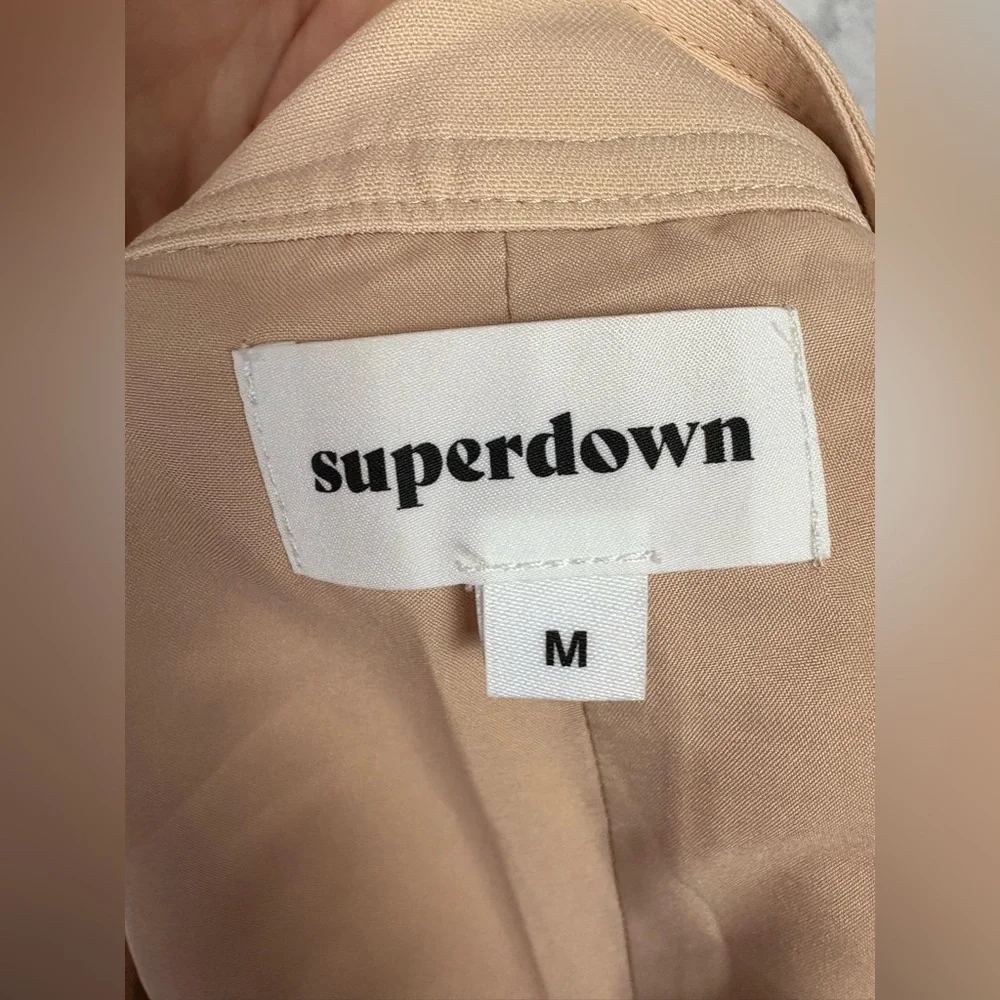 NWT Superdown X REVOLVE Melody Short Cargo Pocket Beige Tan Cream Size Medium - Picture 6 of 8